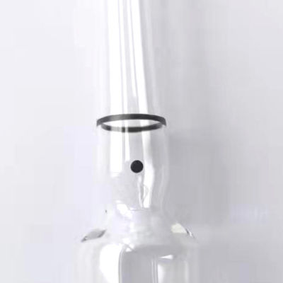 Médecine vide de liquide d'ampoules en verre de drogue liquide